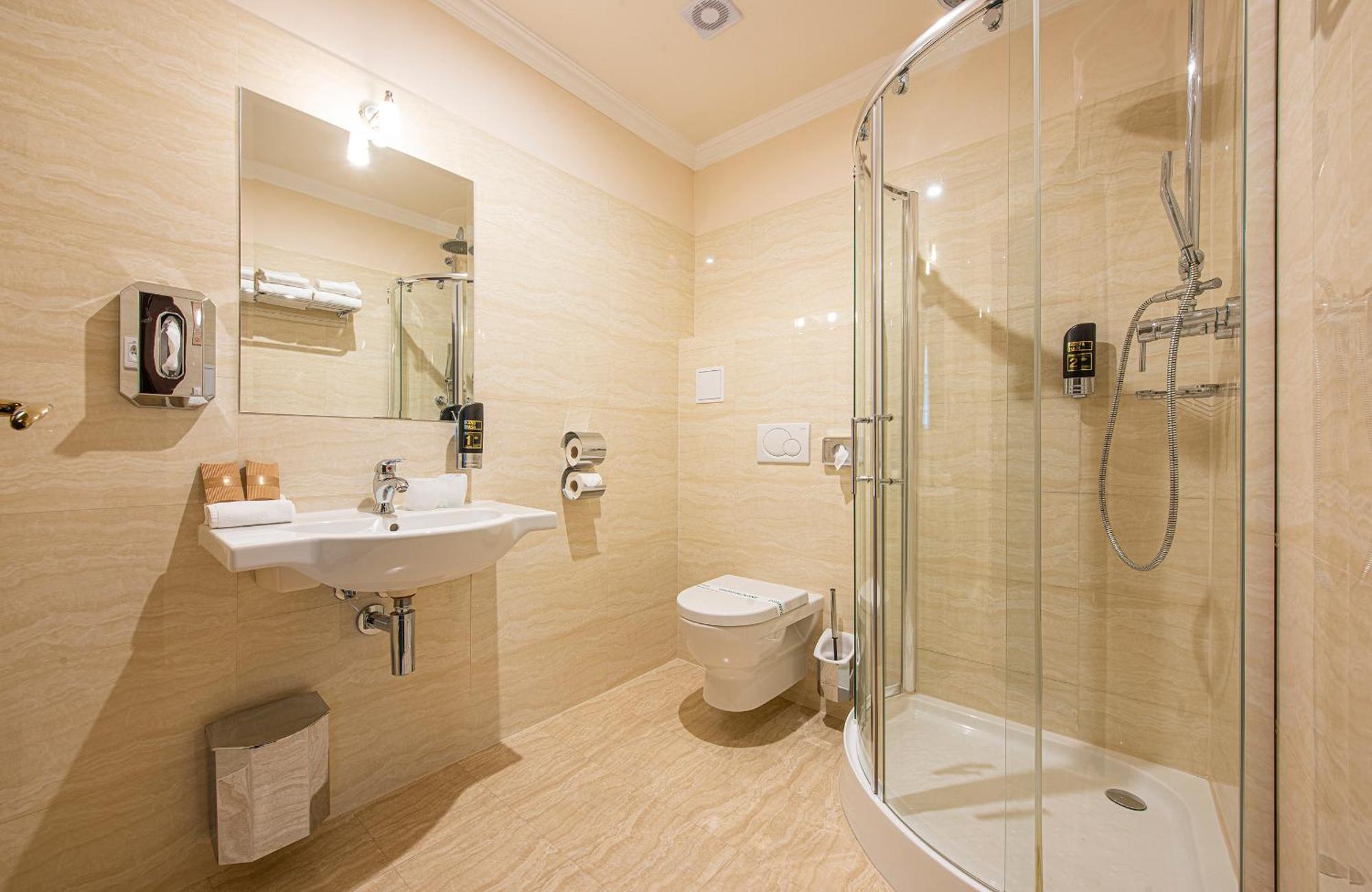 Hotel Europa Попрад Экстерьер фото