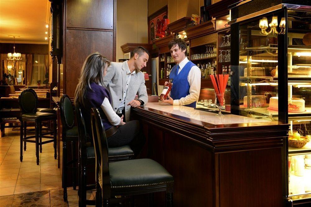 Hotel Europa Попрад Экстерьер фото