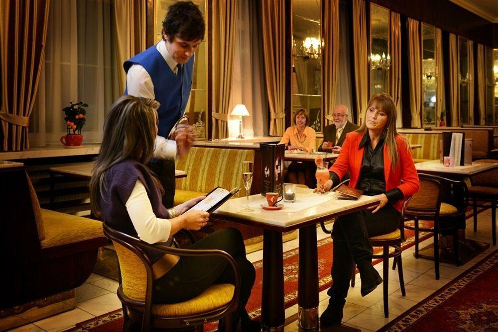 Hotel Europa Попрад Экстерьер фото