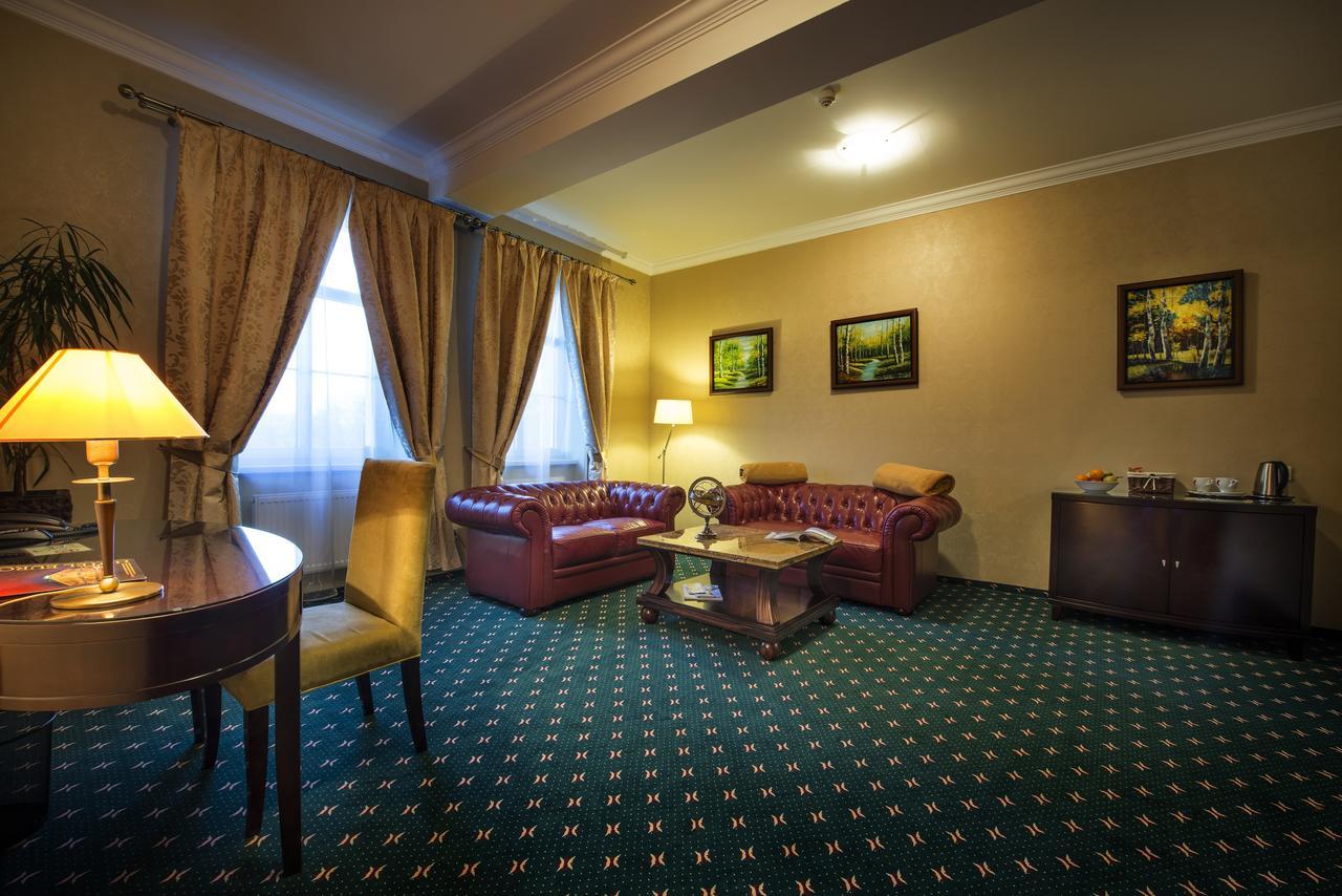 Hotel Europa Попрад Экстерьер фото
