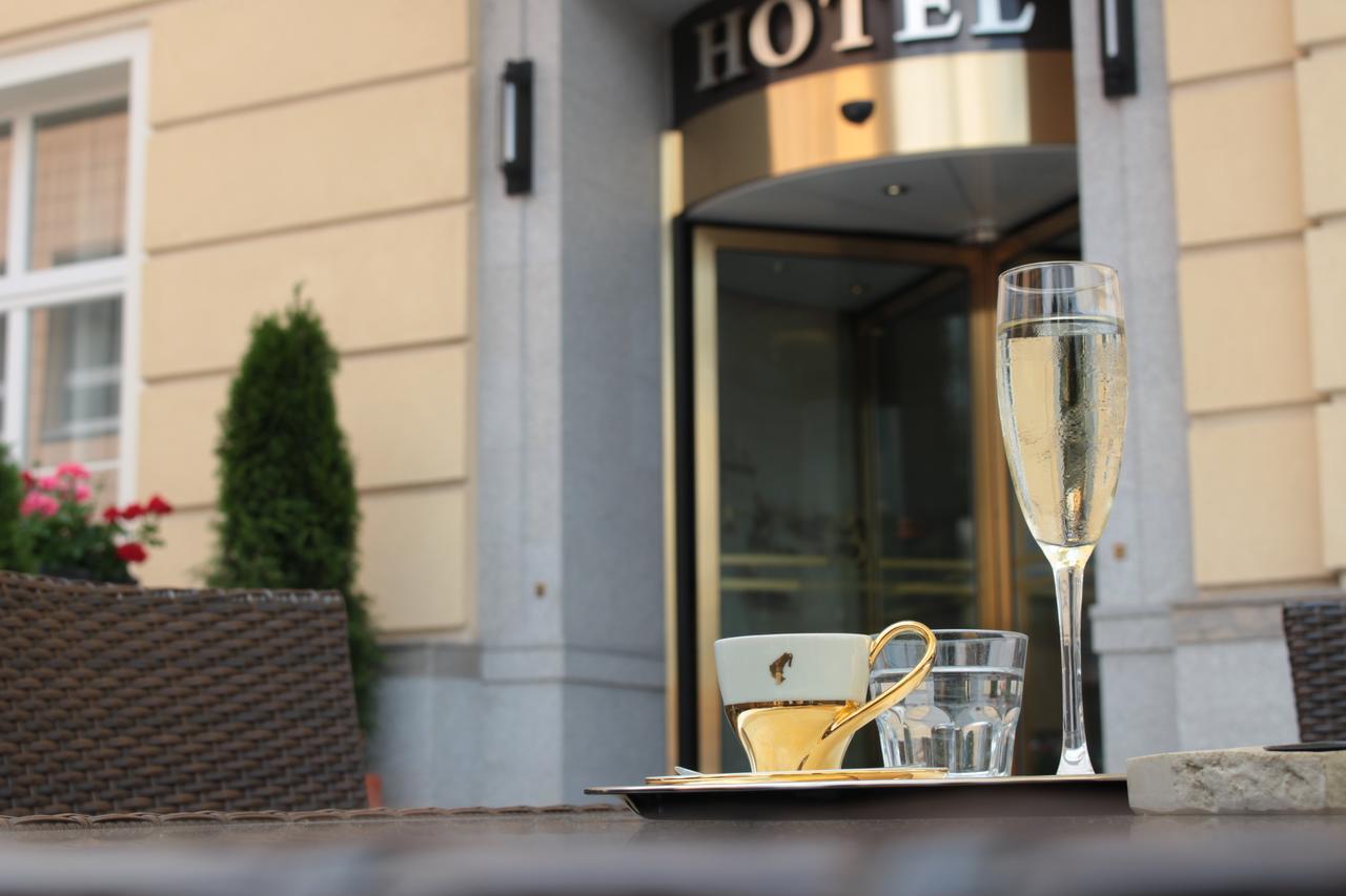 Hotel Europa Попрад Экстерьер фото